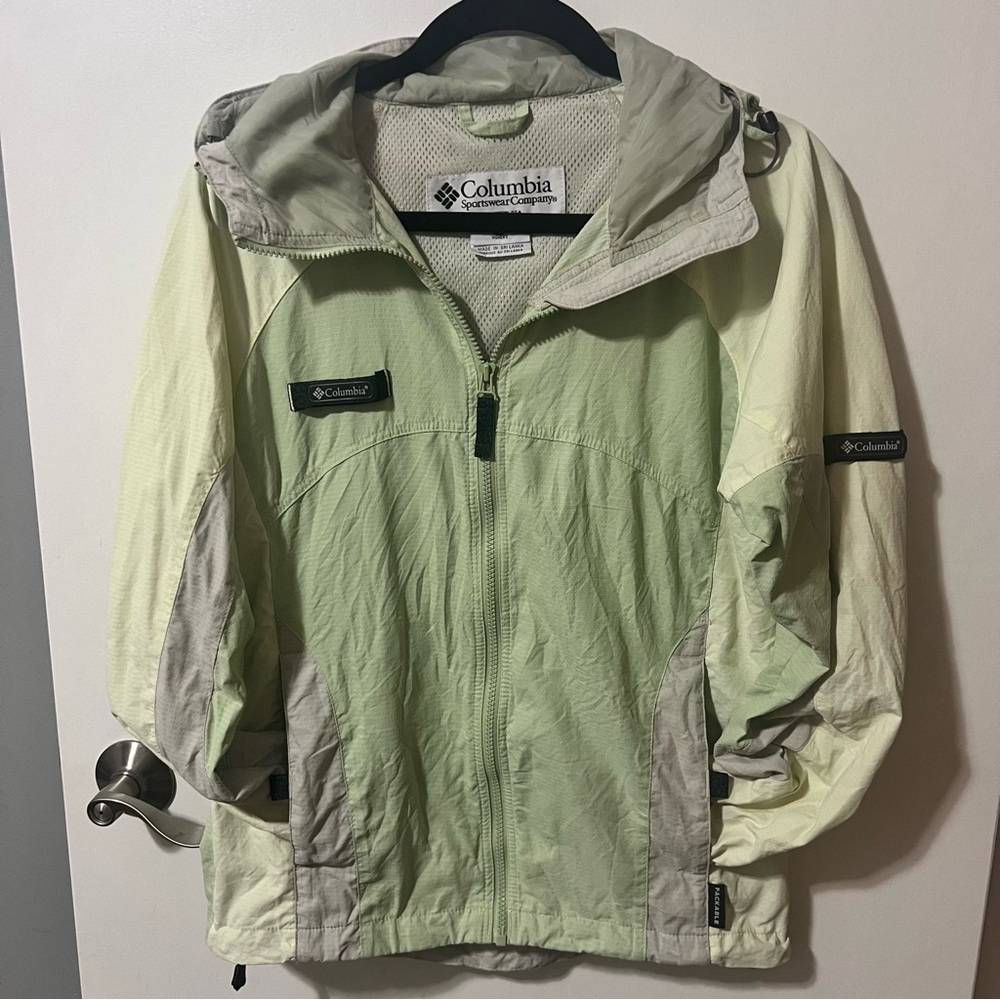 Columbia women’s lightweight jacket